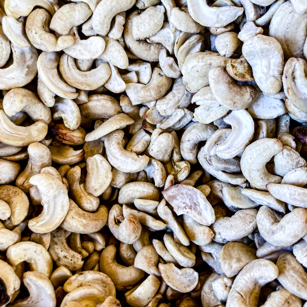 Raw Cashew Nuts With Premium Flavor And Size Cashew Nuts Supplied With 100% Natural Freshness For Wholesale