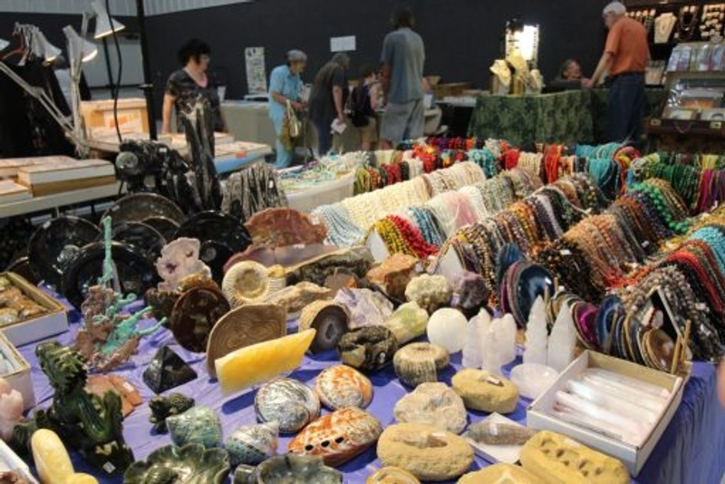 Discover Chicagoland Gems & Minerals Association Show: B2B Event Guide - 1