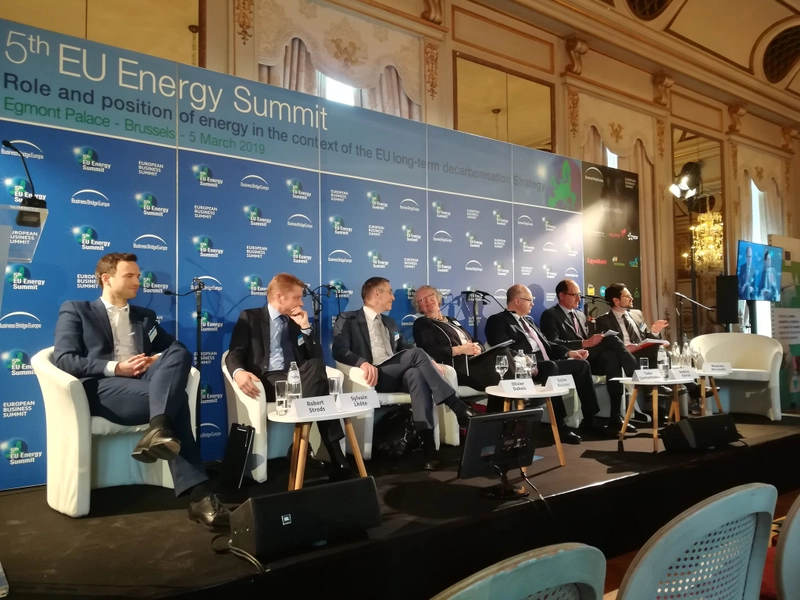 Discover EU Energy Summit: B2B Event Guide - 1