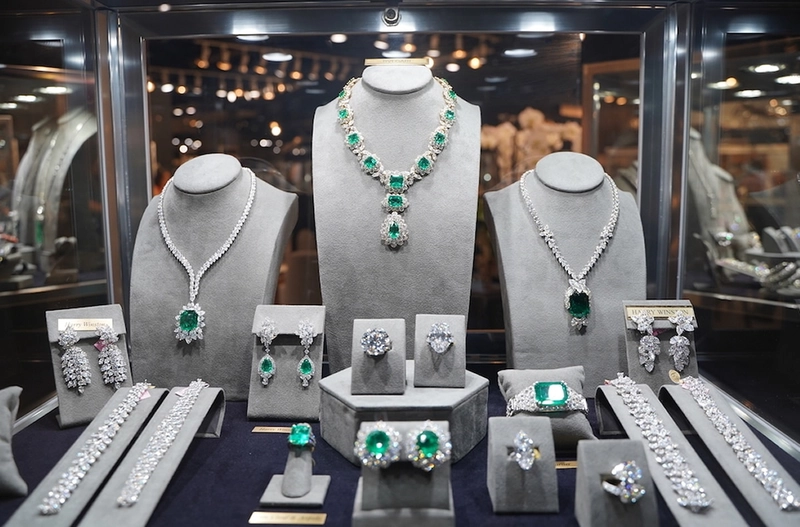 Inside New York City Jewelry & Watch Show: B2B Key Insights - 1