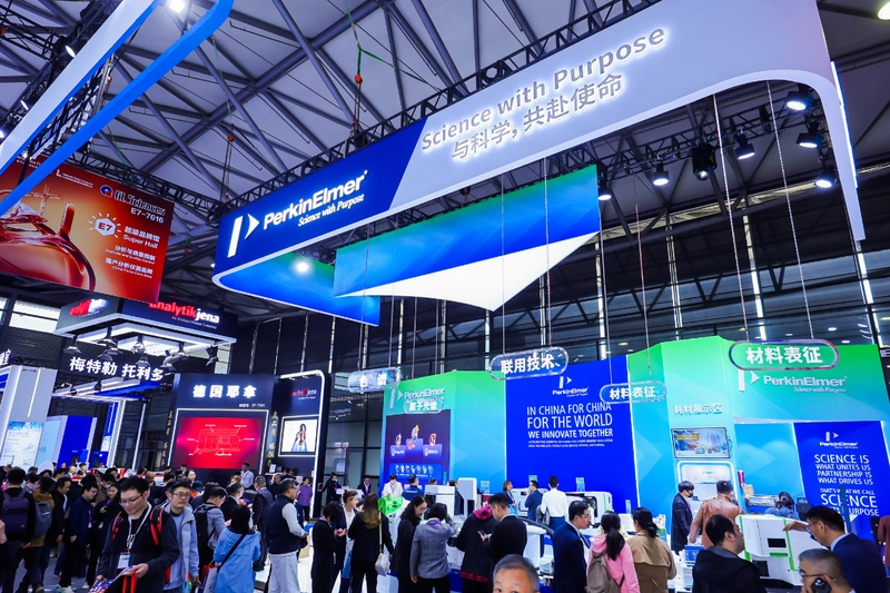 Why analytica China Matters for B2B - 1