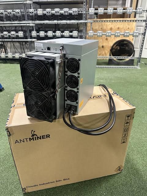 Antminer S19 XP ASIC Miner 141TH/s SHA-256 3032W Bitcoin BCH BSV