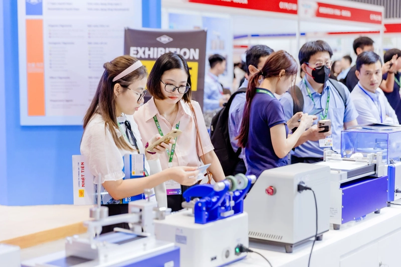 Plastech Vietnam Spotlight: B2B Essentials - 1