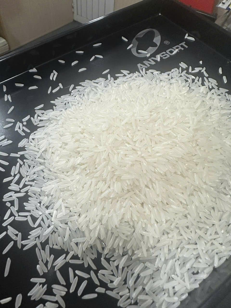 Vietnamese ST25 White Rice, 5% Broken, Long Grain Fragrant Rice. Origin Vietnam Features Organic