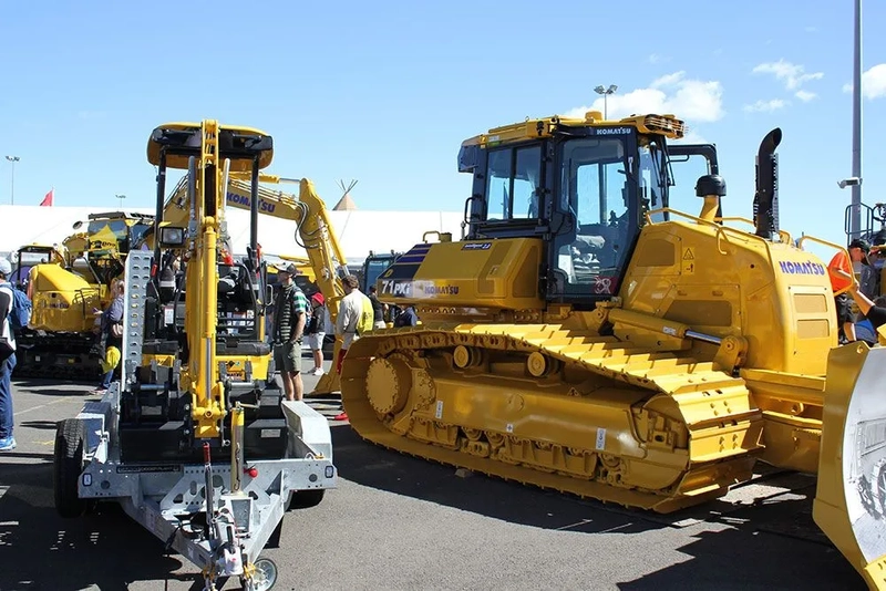 THE DIESEL DIRT & TURF EXPO Spotlight: B2B Essentials - 2