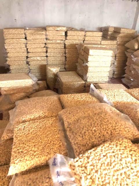 Skinless Blanched Cashew Kernels Available Whole Halved Sizes Roasted Nut Ingredients Confectionery BanTian Brand Grade