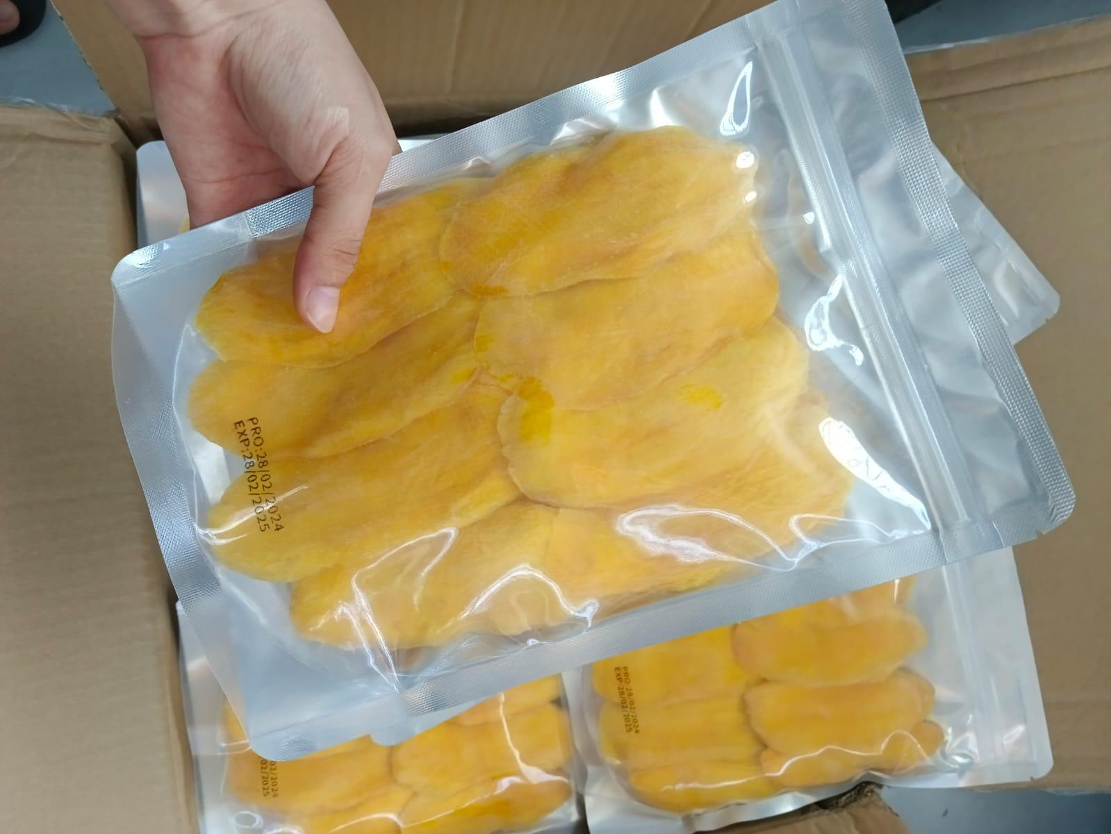 Soft Dried Mango Image 4