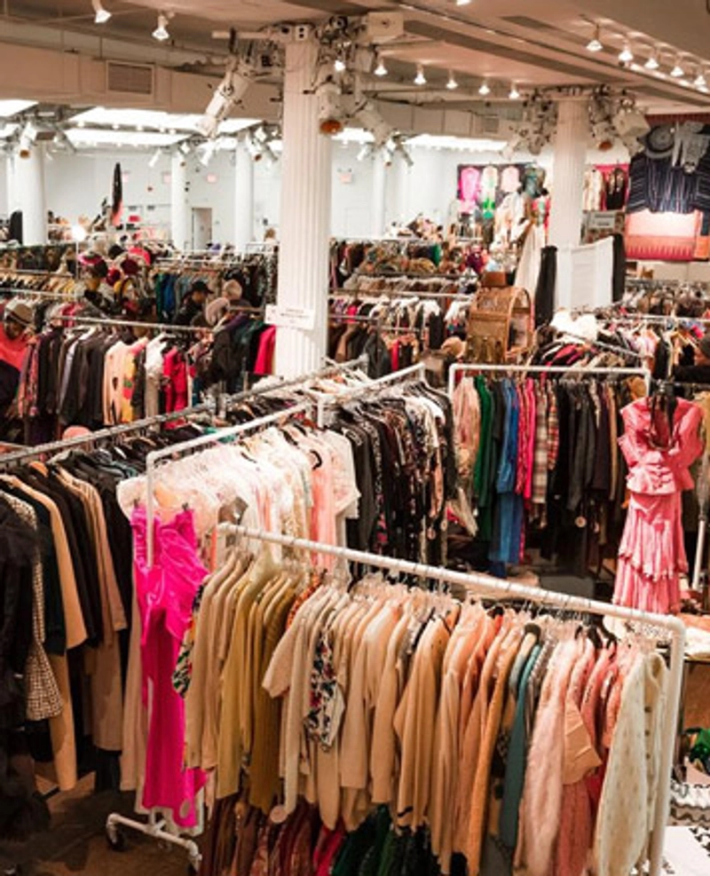 Discover NYC Manhattan Vintage Show: B2B Event Guide - 3