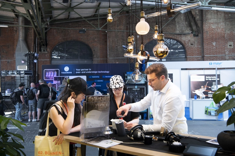Unlock SHOWTECH: Must-Know B2B Event - 1