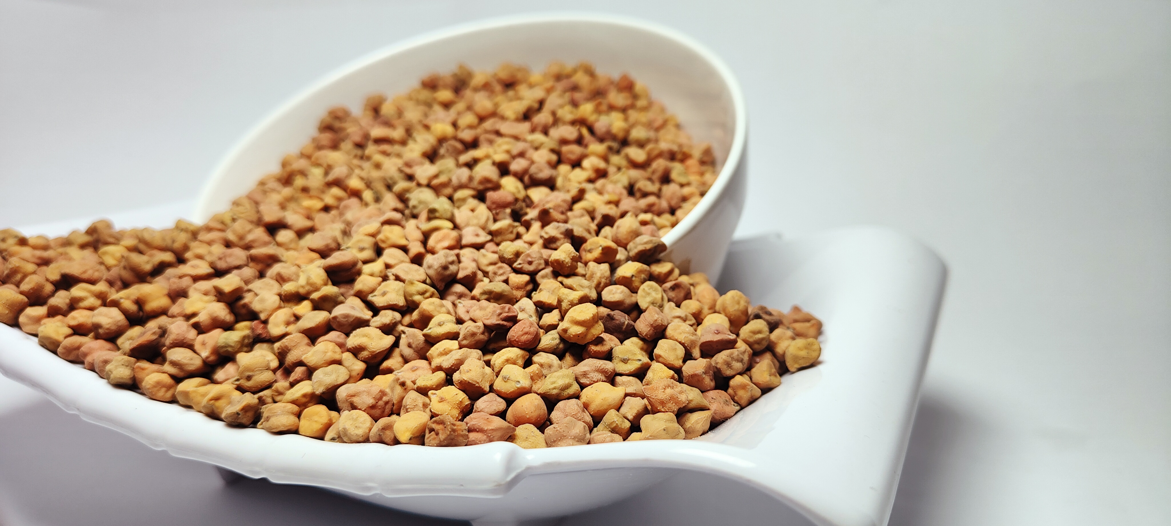 2024 New Crop Ethiopian Origin Desi Chickpeas Premium Quality Bulk Dried Machine Cleaned and Polished Kabuli Type