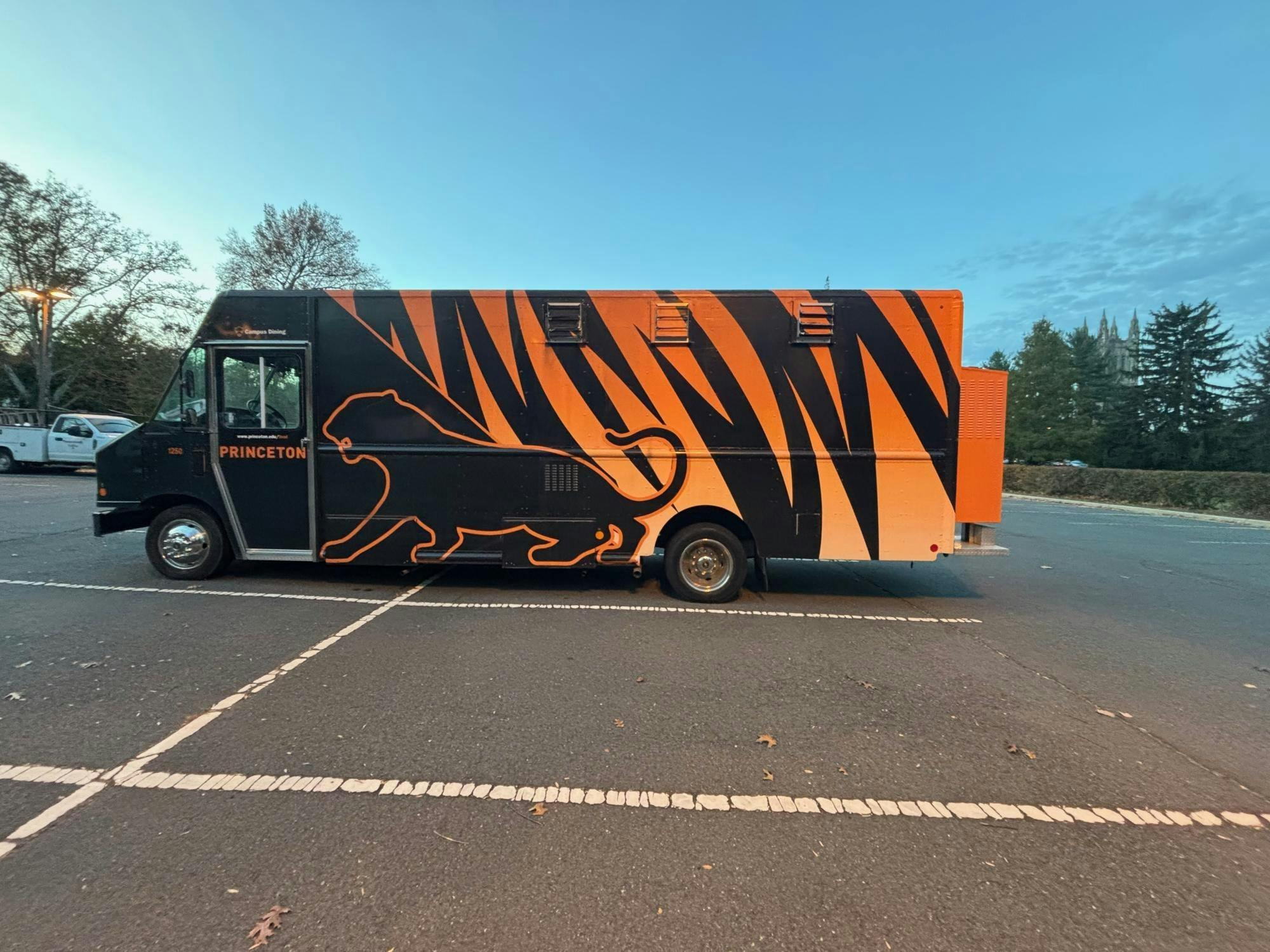 Affordable Drunk Food Truck With Professional Cooking Setup Buy Quality Mobile Catering Vehicle At Cheap Price