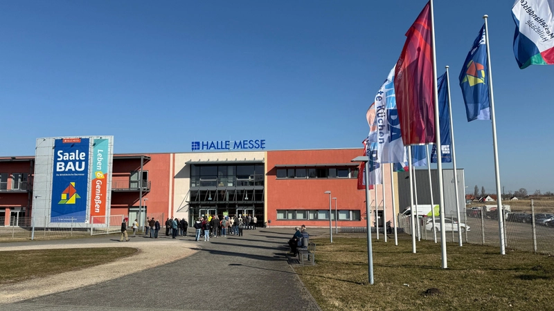 Why Attend SaaleBau? B2B Intro - 3