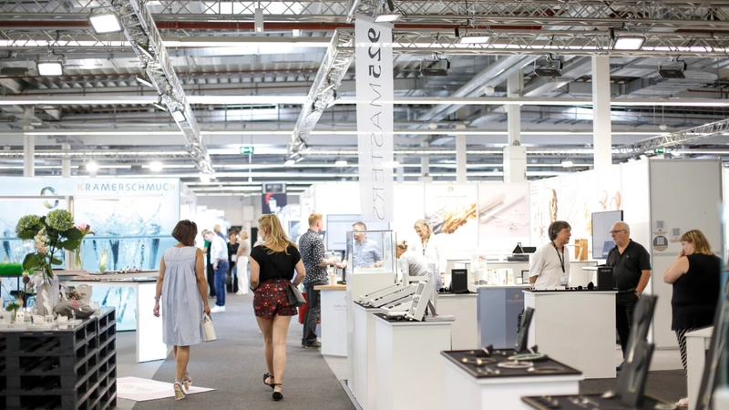 Discover Inova Collection : B2B Event Guide - 1