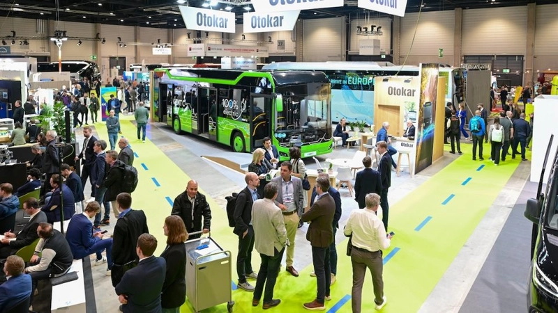 Inside BUS2BUS: B2B Key Insights - 1