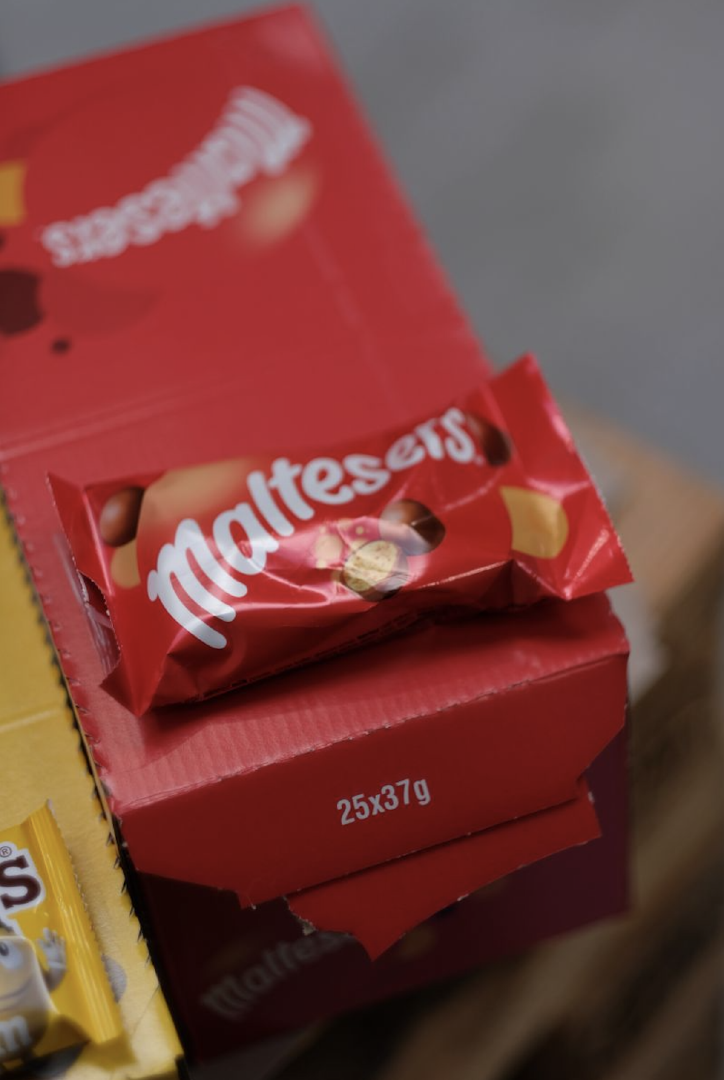 TOP RATED DELICIOUS CHOCOLATE CONFECTIONERY BRAND MALTESERS 25x37g MULTIPACK MILK CHOCOLATE COVERED WITH MALT BALLS SALE