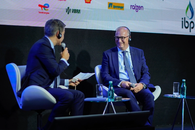 Discover ROGE.E: B2B Event Guide - 3