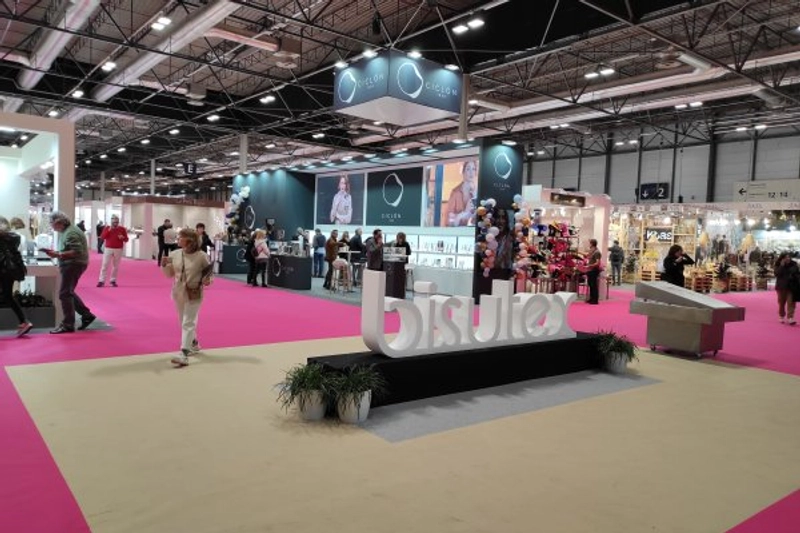 BISUTEX Spotlight: B2B Essentials