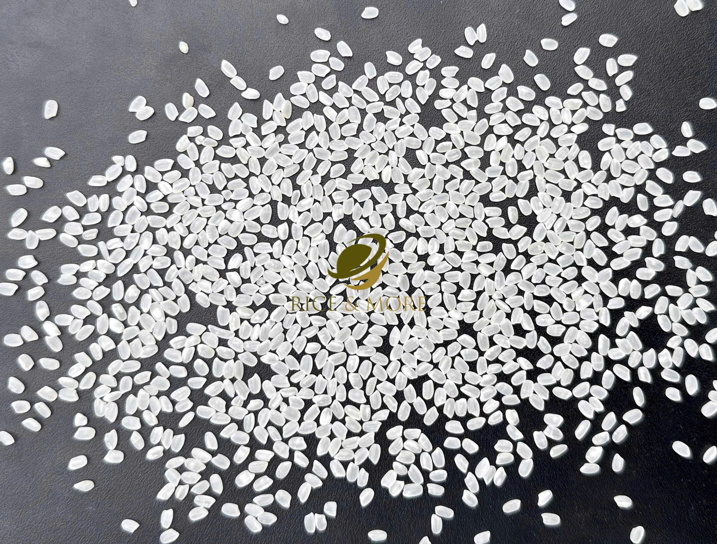 Japonica Rice Short Grain Round Rice Koshihikari Perfect for Sushi Japanese Style 1kg Standing Zip Bag Hot Sale