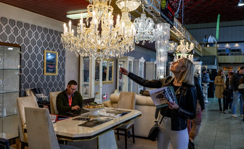 Inside furniture and living: B2B Key Insights - 1