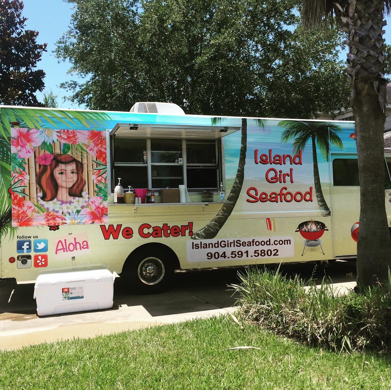 High Performance Seafood Food Truck With Advanced Cooking Stations For Fish Tacos Shrimp Platters And Seafood Meals