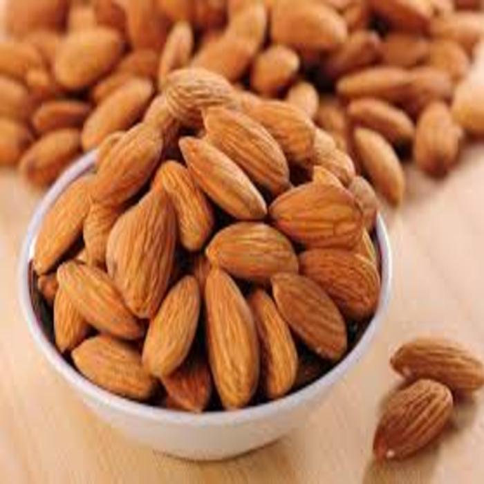 100% organic Almonds Nuts for good price for sale