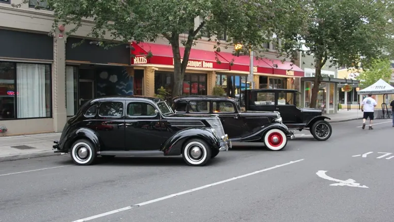 Discover Greenwood Car Show: B2B Event Guide - 2