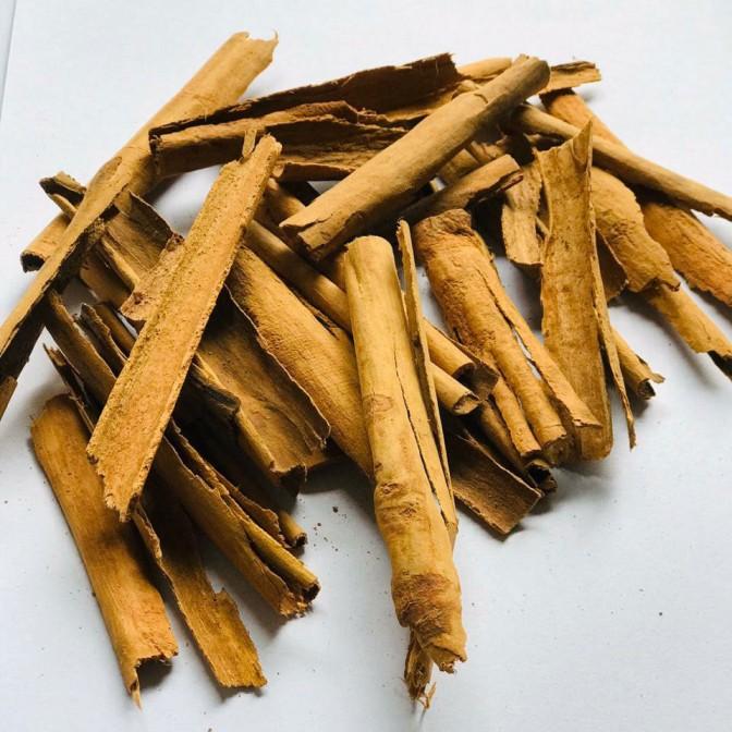Bulk Supply of Premium Food Grade Cinnamon Sticks and Cinnamon Powder, Carefully Sourced and Processed for Maximum Freshness, Strong Aroma, and Rich Flavor, Suitable for Culinary, Beverage, Health, and Industrial Applications with Flexible Packaging and Worldwide Shipping