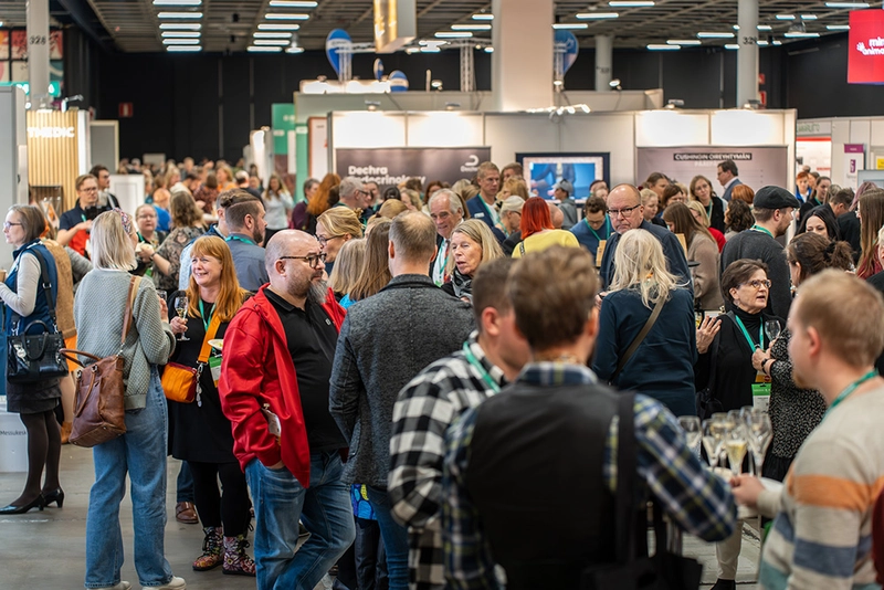 Why Attend THE ANNUAL FINNISH VETERINARY CONFERENCE? B2B Intro - 1