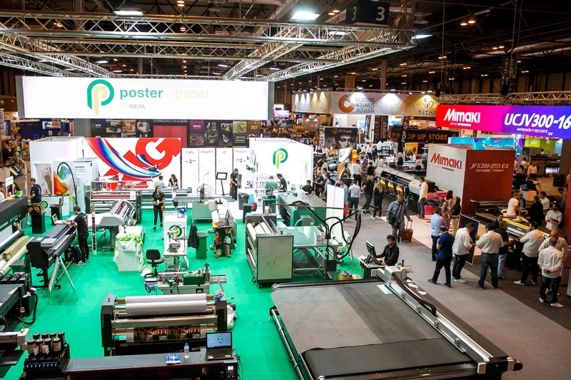 Discover DIGICOM: B2B Event Guide