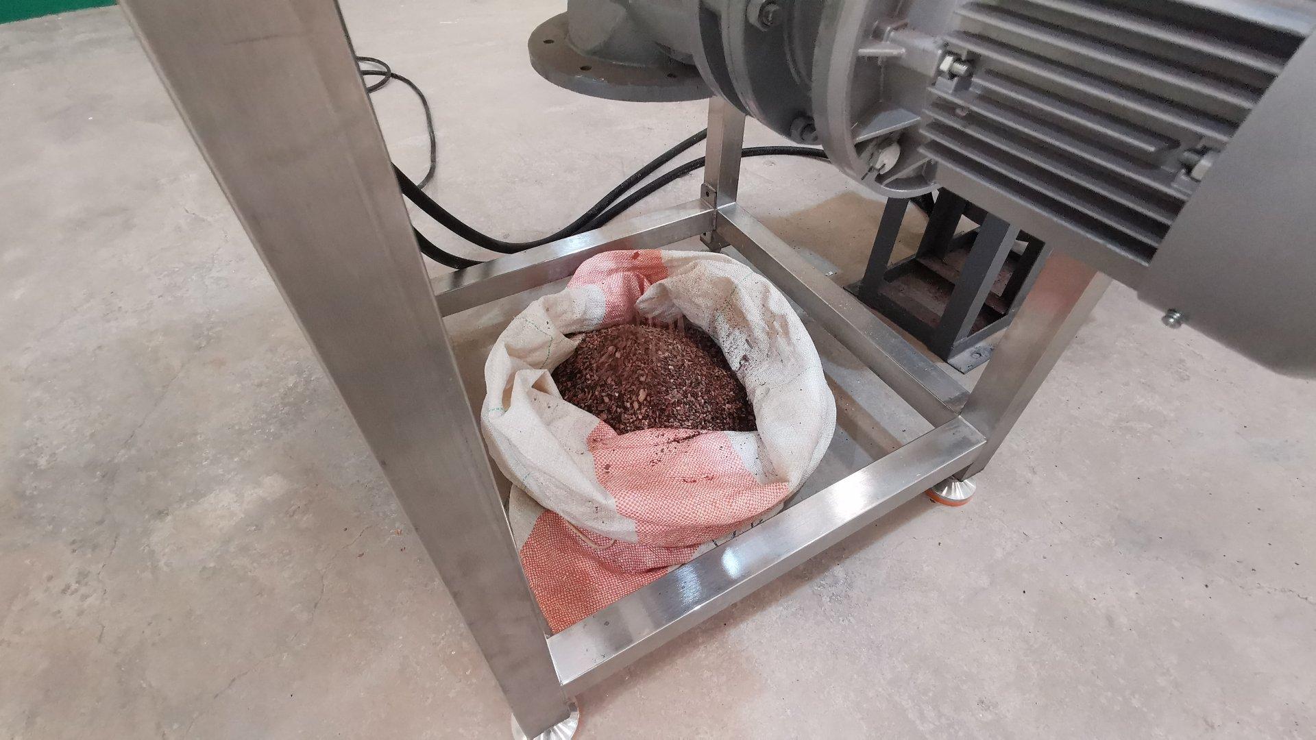 Cocoa husks Max. Moisture (%) . 5