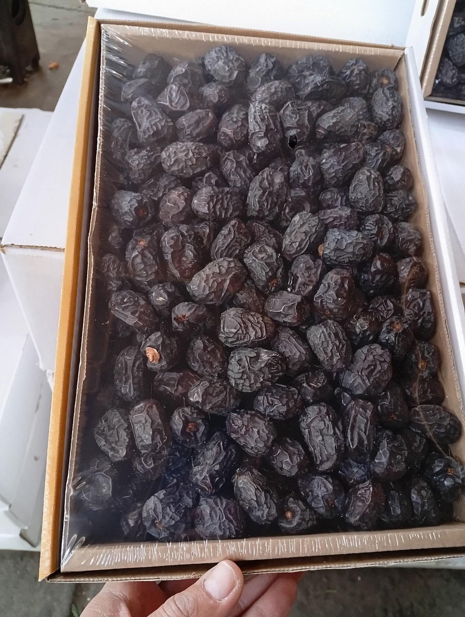 Premium Ajwa Dates Flavor Rich Size Large (22mm+) Texture Soft And Dry Nutritional Value High Moisture Content < 15% Grade Premium –
