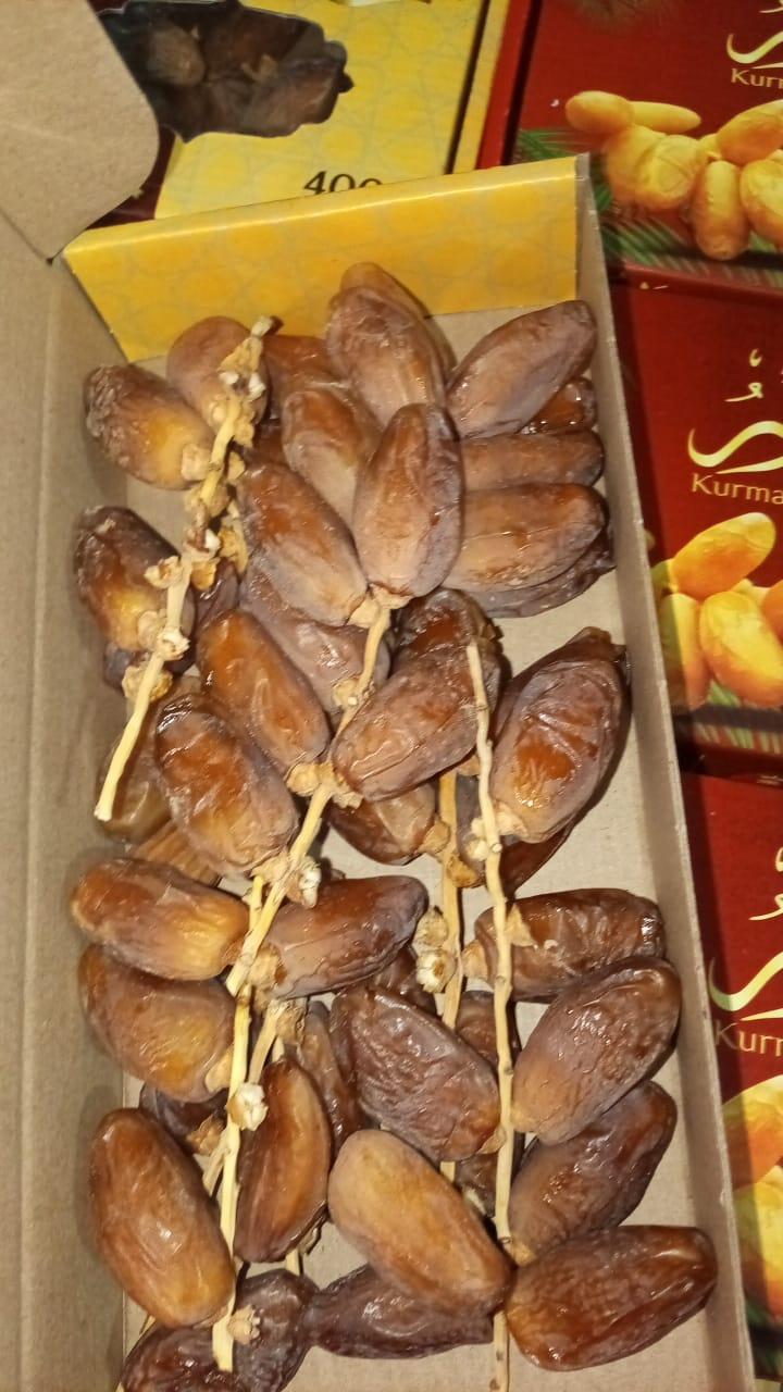 Branched deglet nour dates