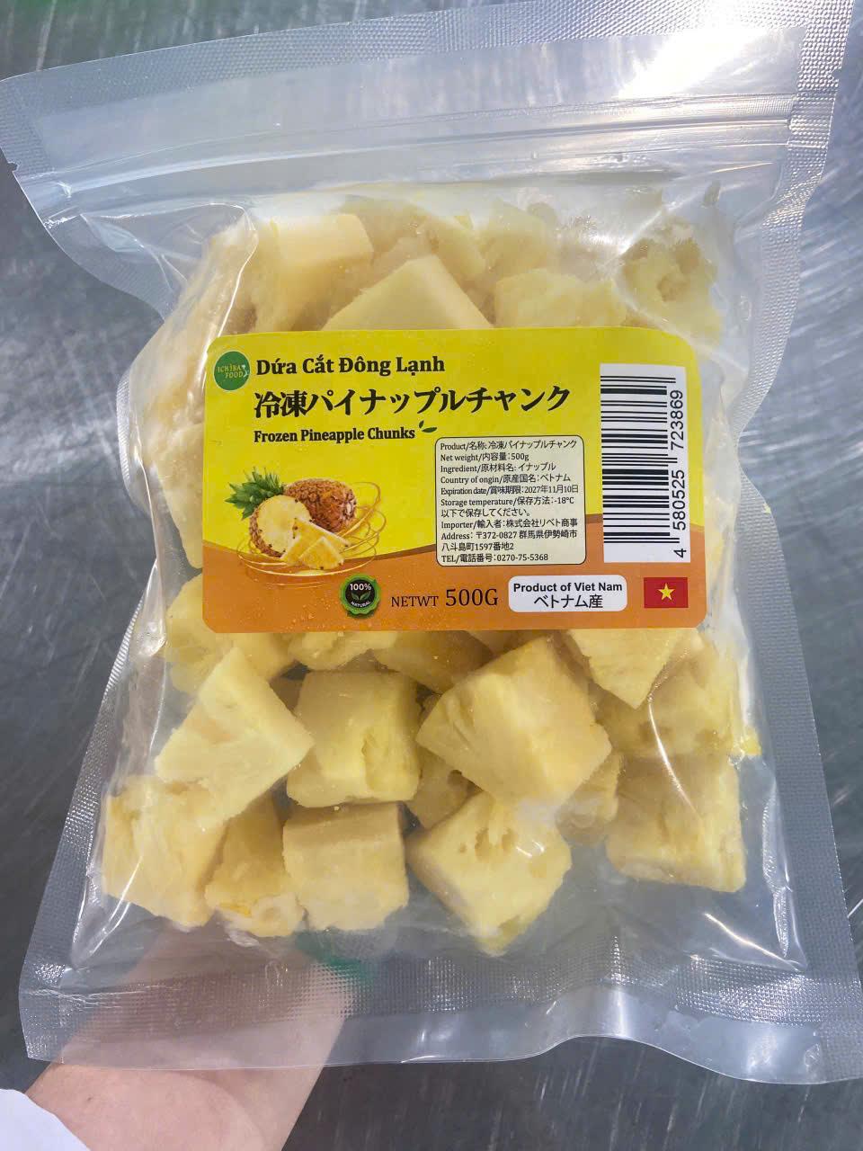 Frozen pineapple chunks Texture Chunks Temperature -18C Packaging 500gr bag Place of Origin Vietnam Storage Temperature -18c