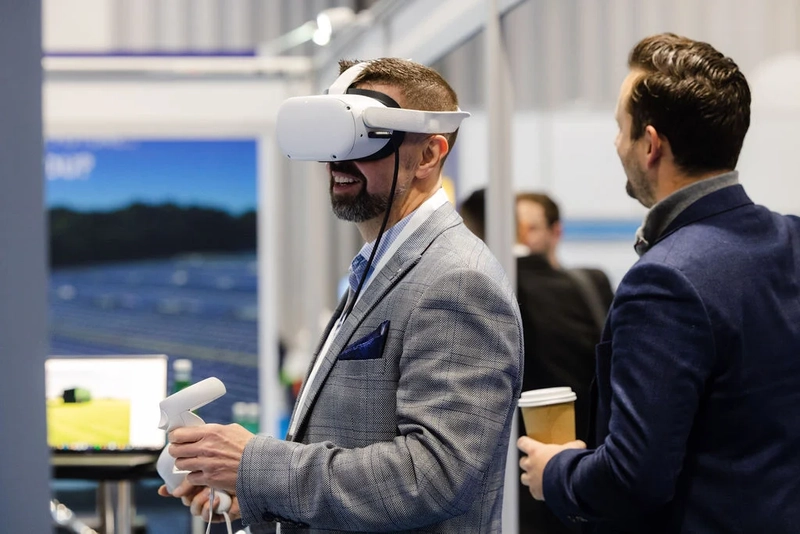 SOLAR & STORAGE LIVE - EUROPE - ZURICH Spotlight: B2B Essentials - 2