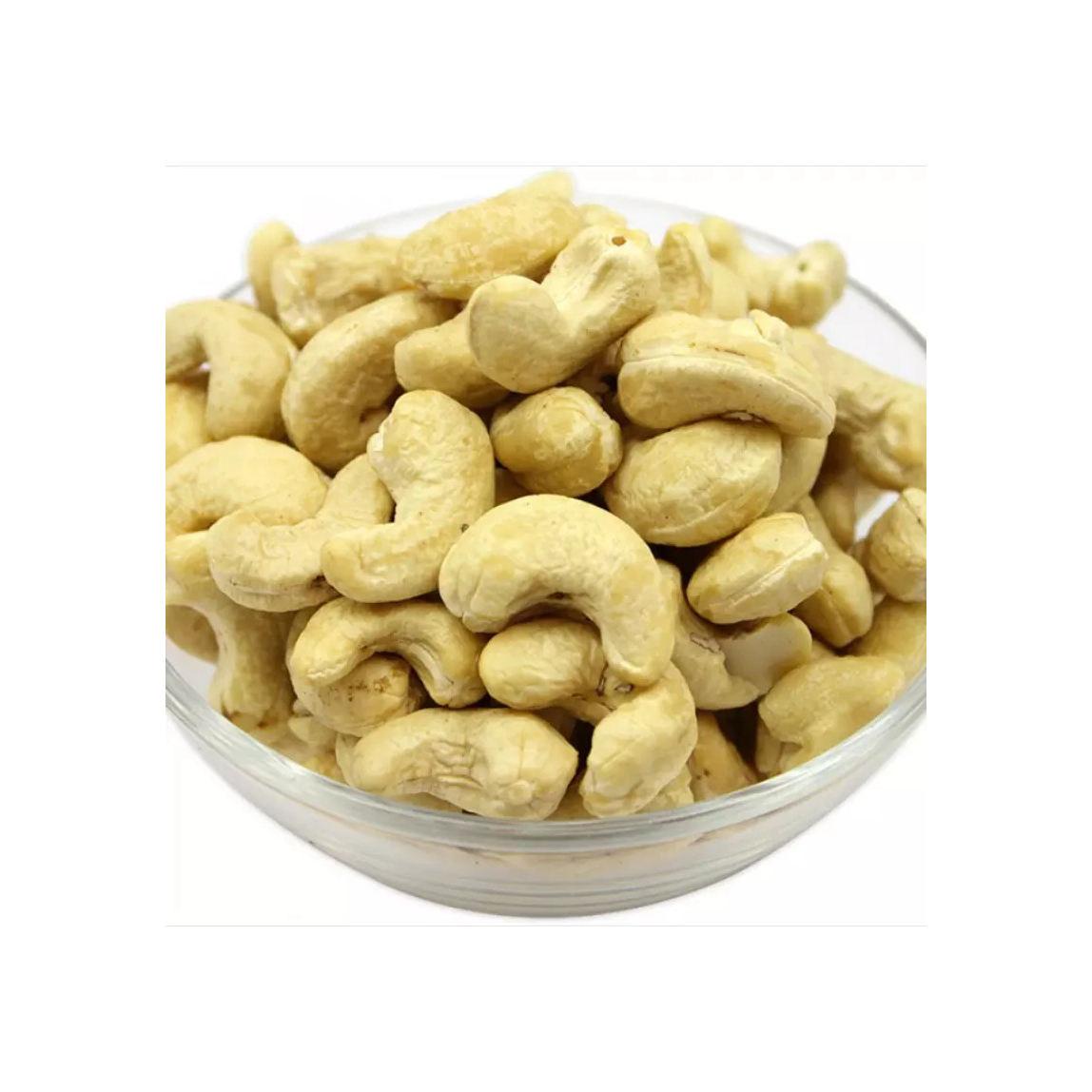 Bulk Raw Cashew Nuts Carefully Selected And Cleaned Cashew Nuts Offering 100% Natural Taste And Healthy Options