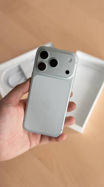 Cheap Wholesale New for 17 Pro Max US Version Unlocked 5G 48MP Rear Camera 12GB RAM
