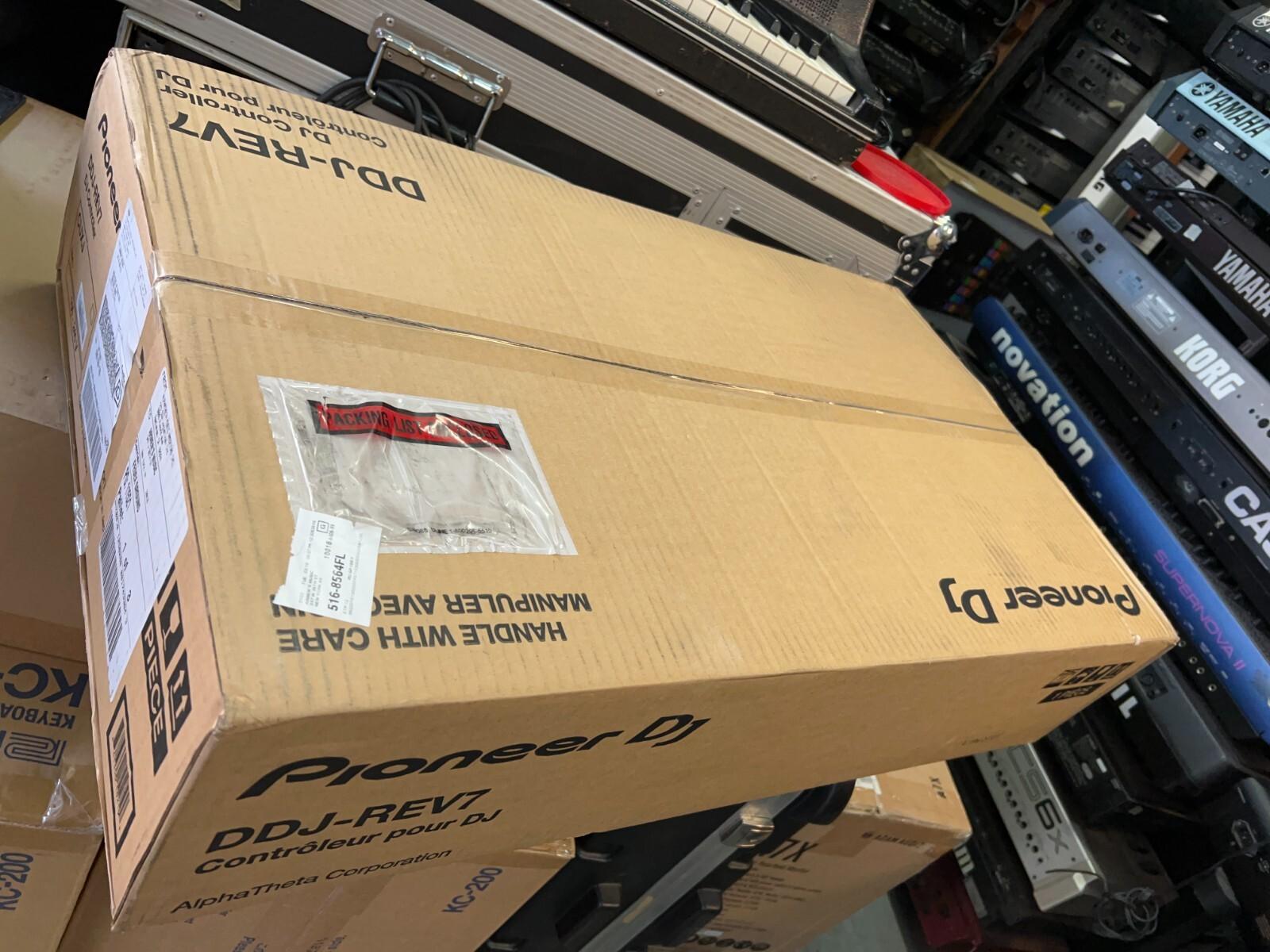 Pioneer DJ DDJ-REV7 2-deck Serato DJ USB Controller DDJ REV 7 , BRAND NEW
