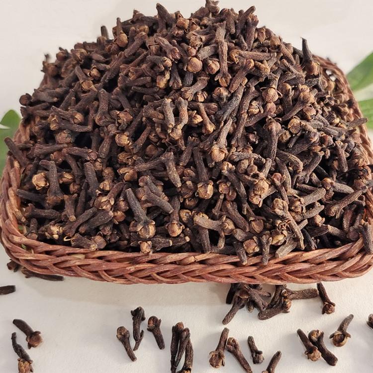 Export Grade Wholesale Cloves – 100% Pure Natural Sun-Dried Whole Cloves with Strong Aroma for Cooking, Baking, Herbal Products, Essential Oils, Industrial Food Processing, Bulk Supply, Custom Packaging Solutions, and International Shipping