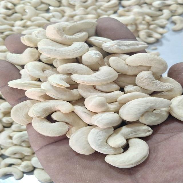 Raw Cashew Nuts