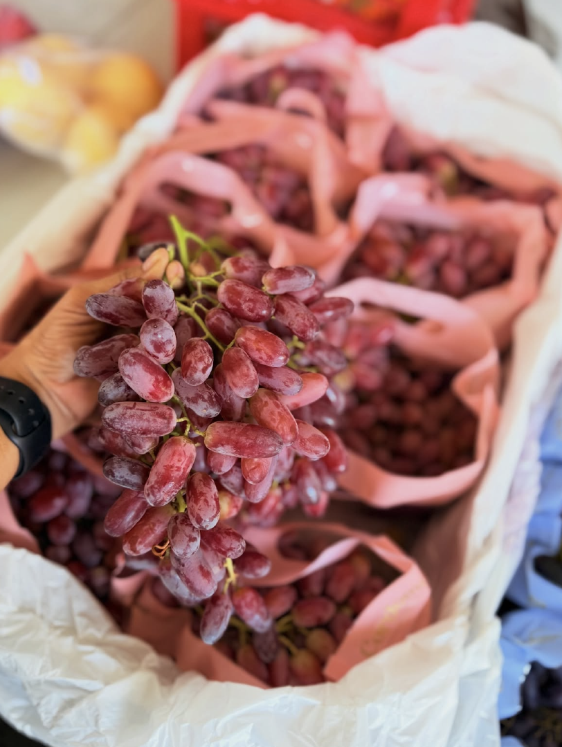 Refreshing Taste Premium Fresh Red Grapes | Export Quality Fresh Sweet Grapes 5kg Bags On Sale
