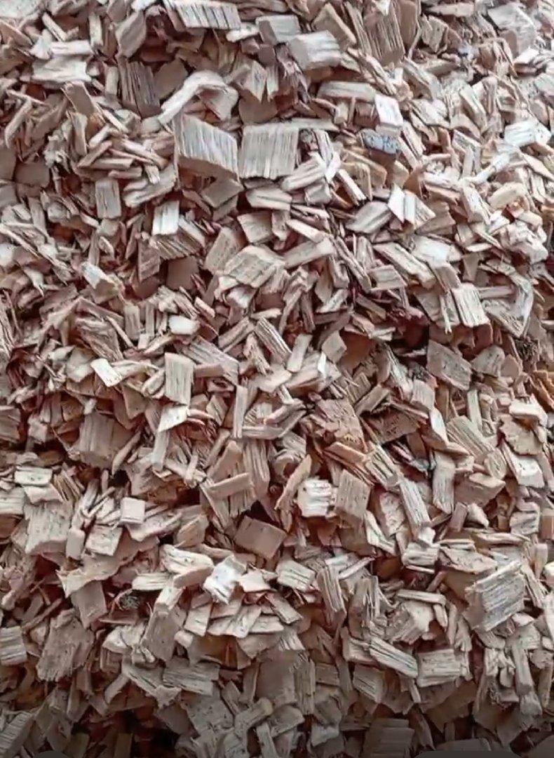 Hardwood Chip Image 3