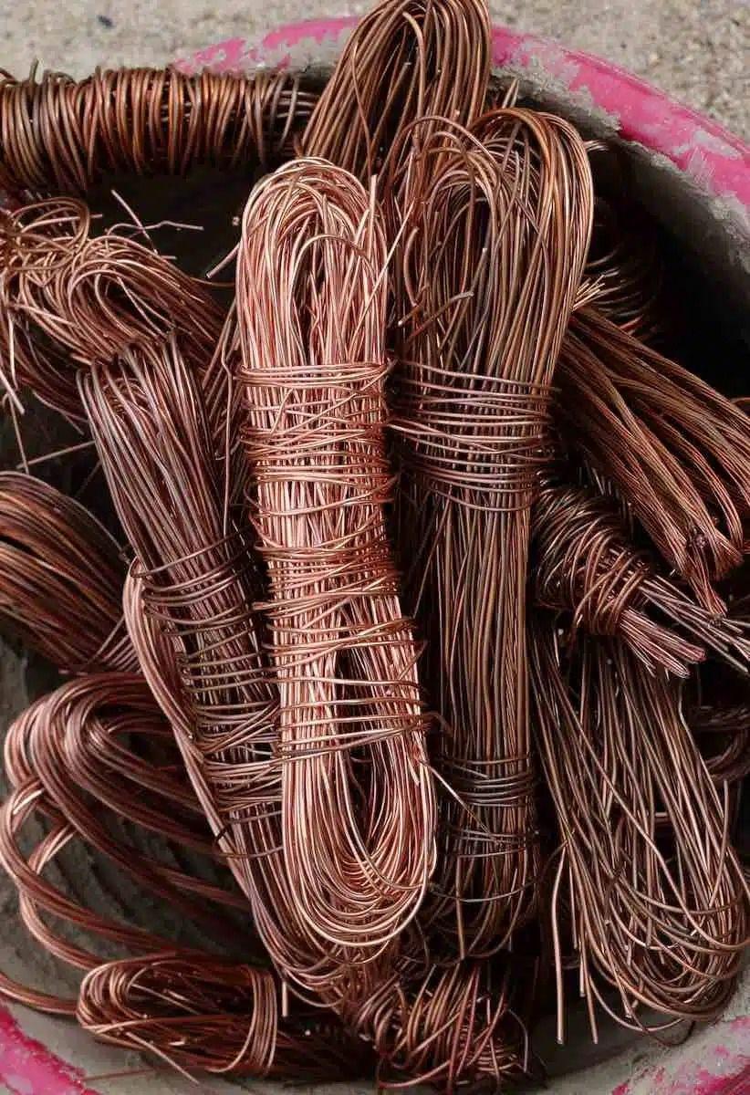 99.9% Pure Copper Scrap Wire Mill Berry Copper Wire Recycling Grade for Metal Processing For Sale