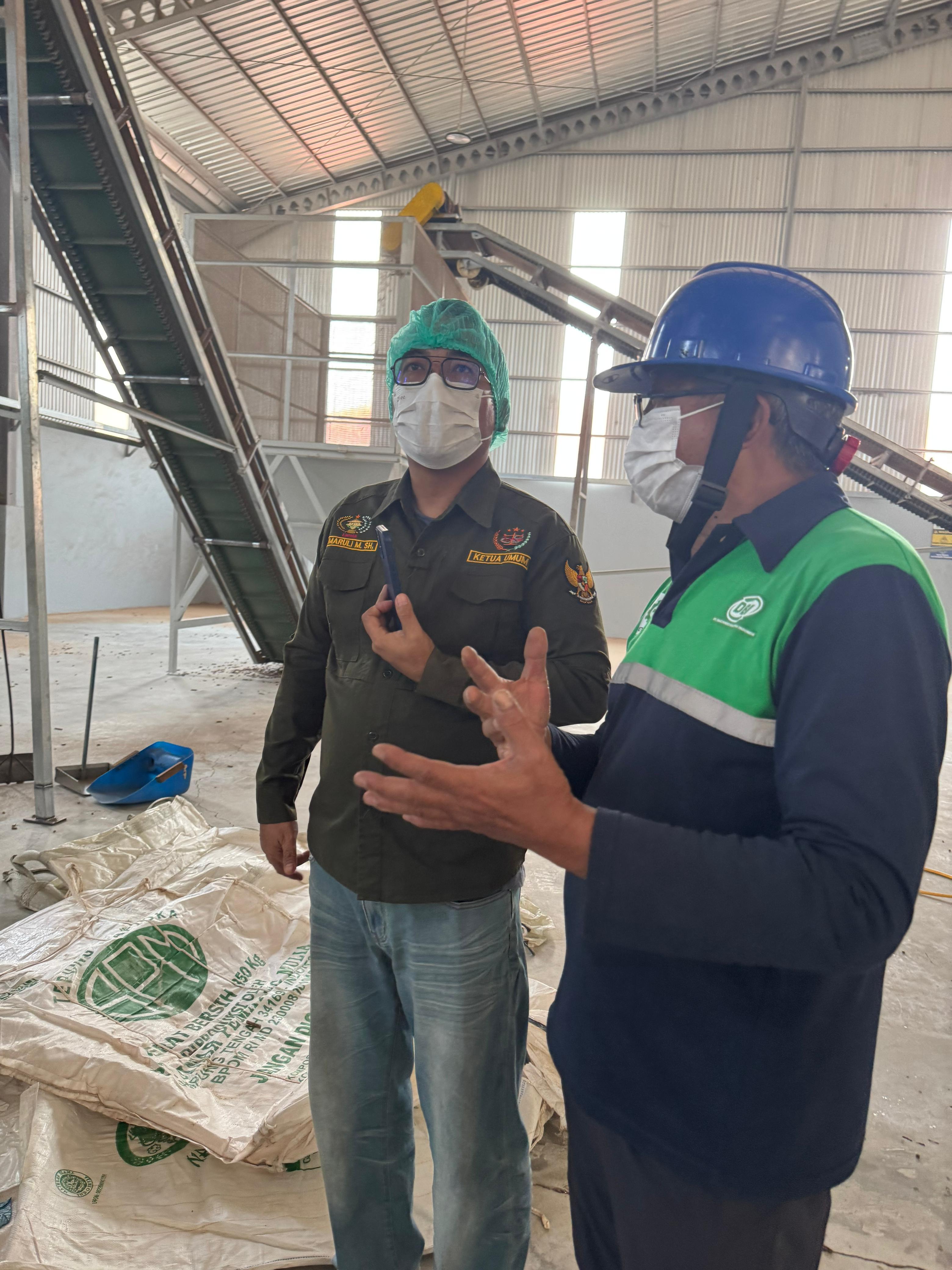 wood pellet Fixed Carbon 23.02% Sulfur Content 0.03% Volatile Matter 71.64% Ash Content 0.93% - 2% Max. Moisture (%) 5 - 8 %