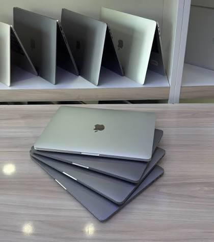 Used Apple MacBook Pro 15" Retina | Quad Core i7 | 16GB | 256GB SSD | Big Sur | 2.00-2.49 for sale and export worldwide