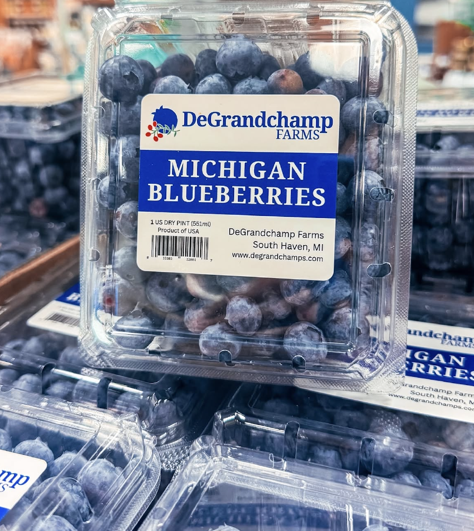 Vibrant Deep Blue Color Fresh Blueberries | Michigan Blueberries | 551ml Retail Packs On Sale