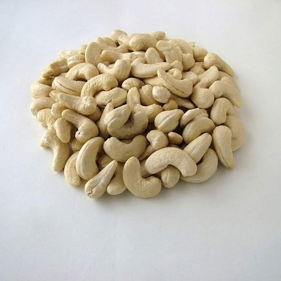 wholesale Cashew Nuts-Export Quality at Best Prices Shape bean Color white Texture firm Grade Premium Packaging 5kg,10kg