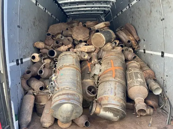 Used Catalytic Converter Scrap for Sale / Universal Catalyst Converter Scraps
