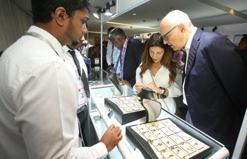 Discover The Facets Show: B2B Event Guide - 3