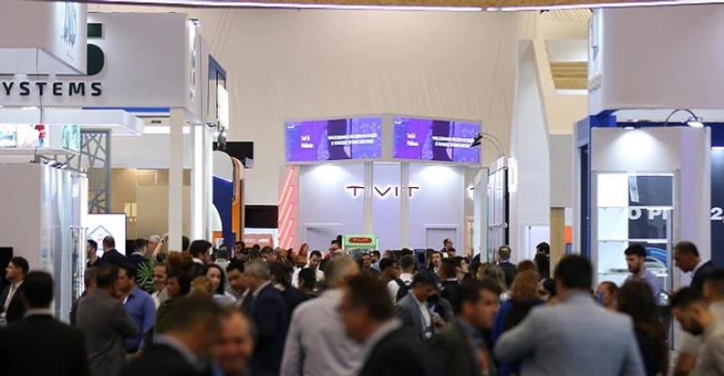 Discover Futurecom: B2B Event Guide - 3