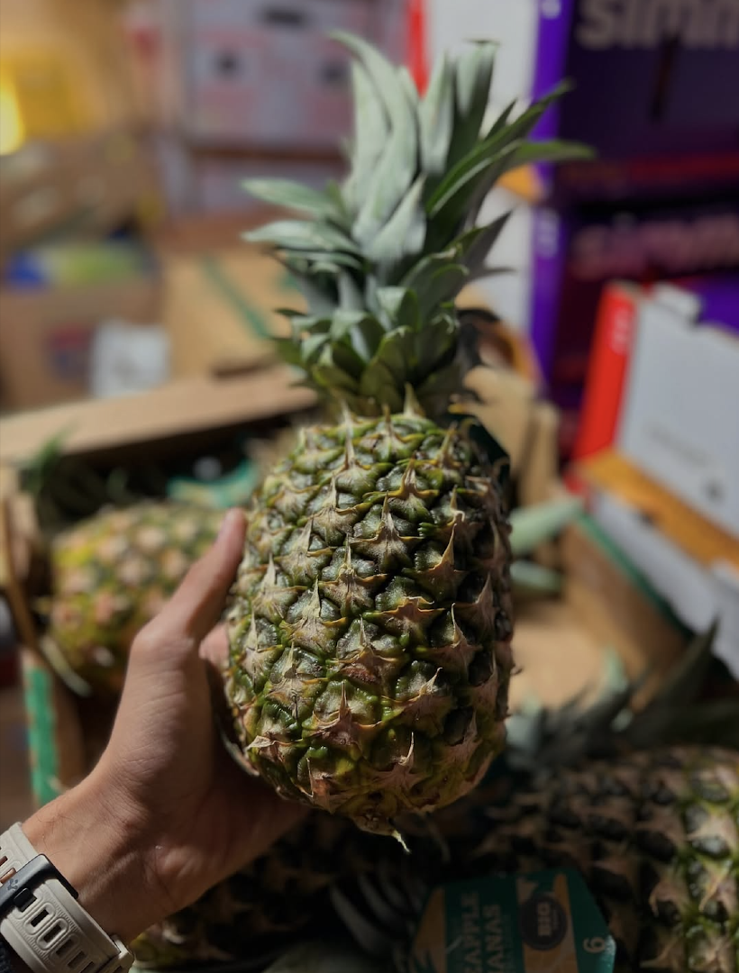 DEL MONTE Gold Pineapples Sweet Fresh Pineapples High Juice Content 15kg Cartons Sweet Pineapples On Sale